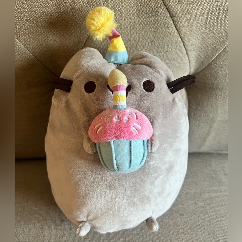 GUND | PUSHEEN - Birthday Plush | ONE SIZE / SMALL